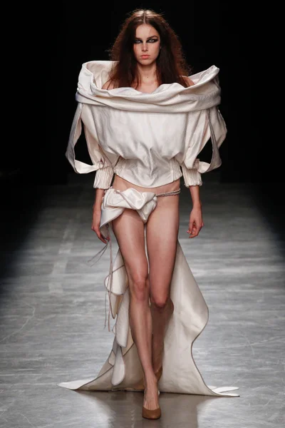 Look 63